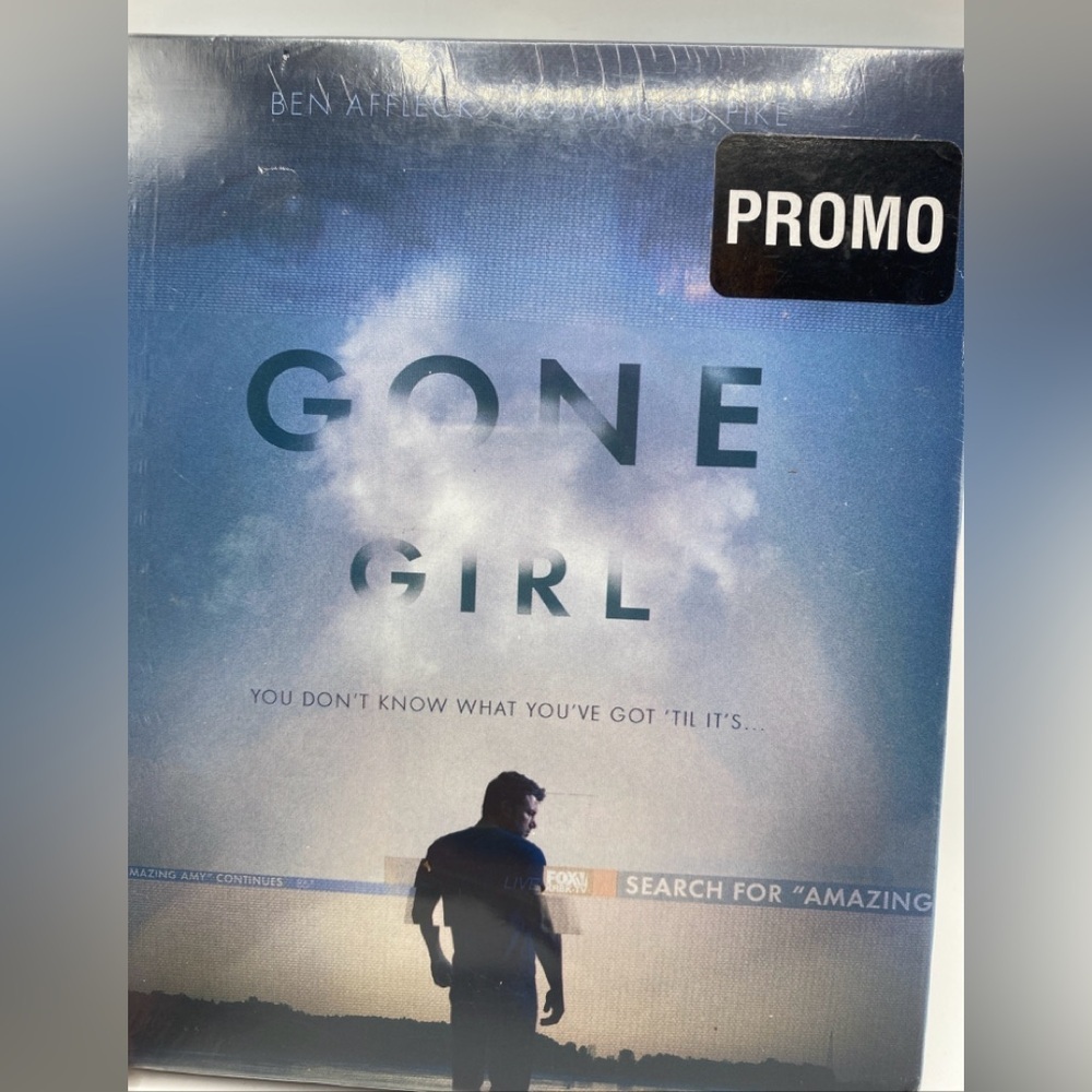 Gone Girl Blu Ray Promo With "Amazing Amy" Childrens Book Movie Ben Affleck